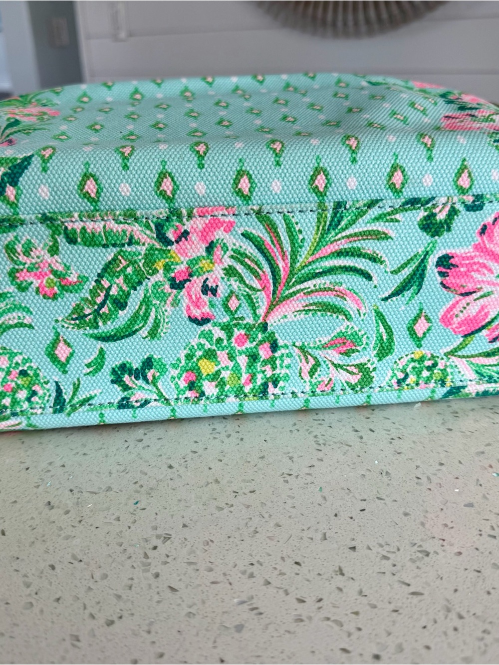 Lilly Pulitzer Tote. NWOT 👜 🌺 - Picture 3 of 8